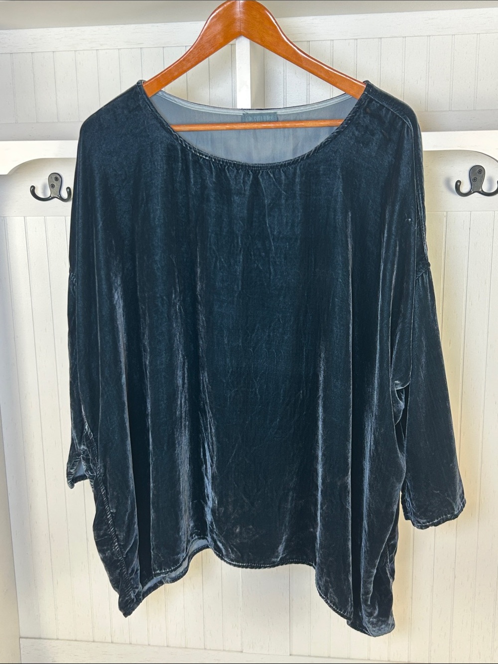 CP Shades Blue Velvet Silk Blend Top Size M